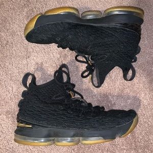 Lebron 15 Metallic Gold